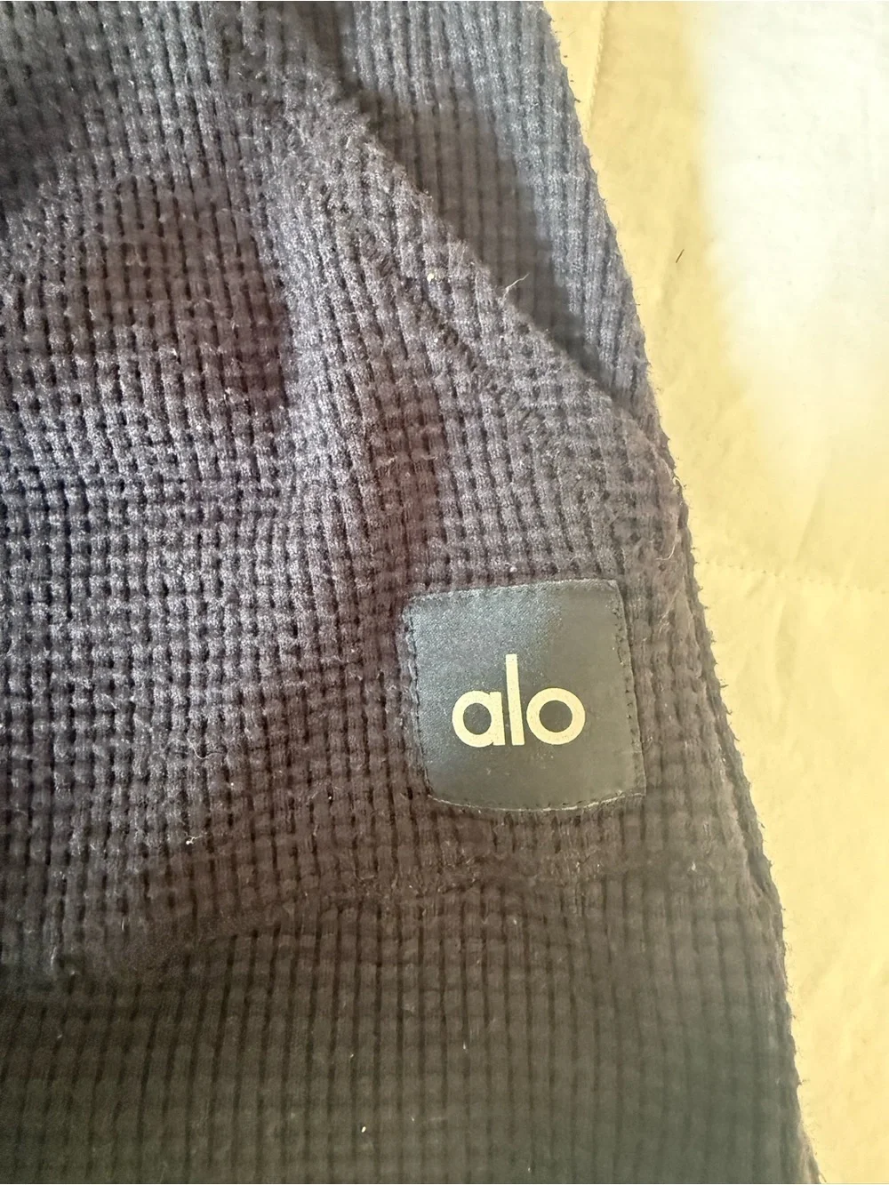 ALO Yoga Waffle Knit Black Ribbed Shorts.  Size Large.
